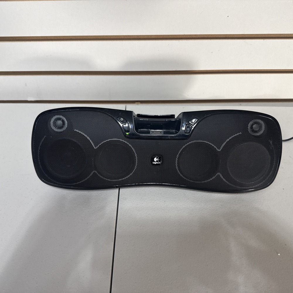 Logitech S715i Portable Speaker 30W 30-Pin iPod iPhone Dock S-00100 Black